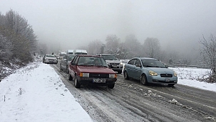 Bartın-Amasra karayolunda kar engeli 