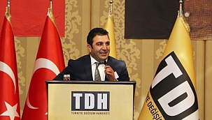 "Basın hürdür sansür edilemez" 