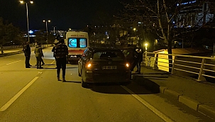 Bayılan vatandaşı ezilmekten kurtardılar