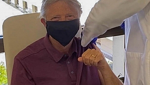 Bill Gates Covid-19 aşısı yaptırdı 