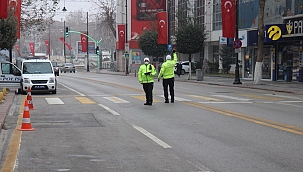 Cadde ve sokaklarda sessizlik hakim