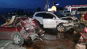 Cip ile otomobil çarpıştı: 3 yaralı