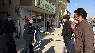 Bıçağın üzerine düştü kurtarılamadı