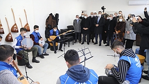 "Dayatmalara teslim olmadık olmayacağız"