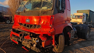 Elazığ'da kaza 5 araç birbirine girdi 