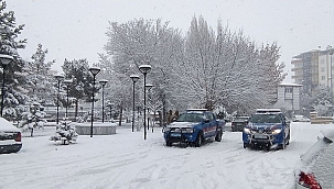 Gürün'de kar kalınlığı 30 santimetreye ulaştı 