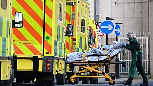 İngiltere'de son 24 saatte 54 bin 940 vaka 