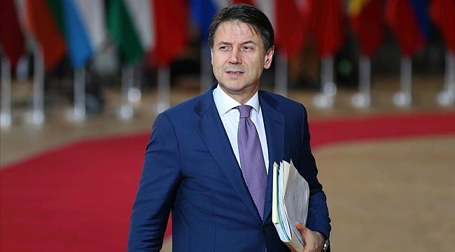 İtalya Başbakanı görevinden istifa etti