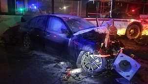 İzmir'de feci kaza: 2 yaralı 