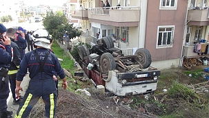 Kamyon apartmanın bahçesine uçtu