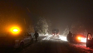 Karda mahsur kalan 7 kişi kurtarıldı