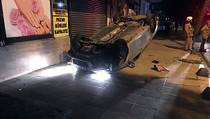 Kontrolden çıkan araç takla attı: 3 yaralı 