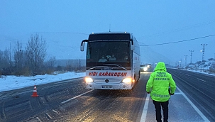 Malatya'da ulaşıma kar ve tipi engeli!