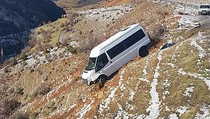 Minibüs şarampole yuvarlandı: 11 yaralı 