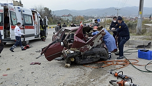Muğla'da trafik kazası: 2 ölü 3 yaralı