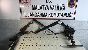 Müşteri kılığındaki jandarmaya yakalandı
