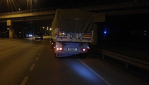 Önce tıra ardından bisiklete çarptı: 2 yaralı