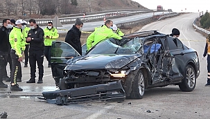 Otomobil hurdaya döndü: 1 ölü 1 yaralı