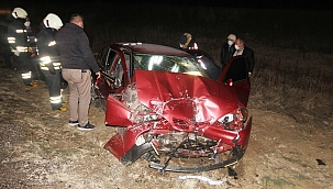 Otomobil ile otobüs çarpıştı: 1 ölü 