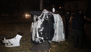 Otomobil köprüden uçtu: 3 yaralı