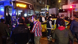 Özel halk otobüsü ile ticari taksi çarpıştı 