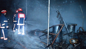 Sakarya'da depo alev alev yandı