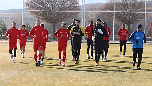 Sivasspor ara vermedi! 