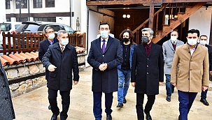 Tarihi Yeşilyurt Konaklarını inceledi