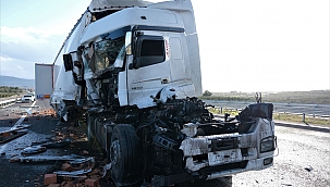 Tırın parçalanan kupasından sağ çıktı 