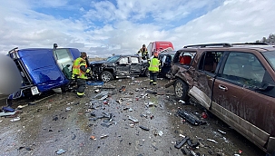 ABD'de 30'dan fazla araç birbirine girdi 