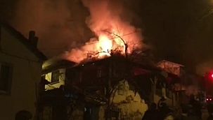 Amasya'da 2 ev alevlere teslim oldu 