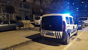 Asma kattan düşerek hayatını kaybetti 