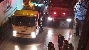 Gecekonduda korkutan yangın 