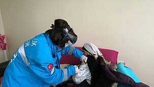 Hanife Nine de Covid-19 aşısı oldu 