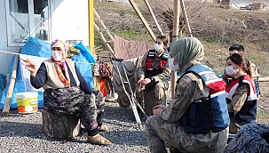 Jandarmadan yaşlılara şefkat!