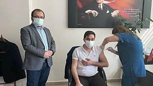 Kaymakam Öztaş aşı oldu!