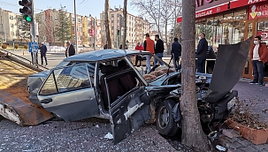 Kayseri'de feci kaza: 3 yaralı