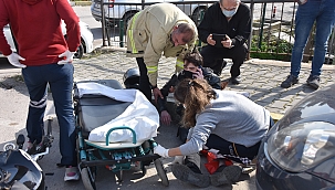 Kaza yaptı telefonunu bırakmadı