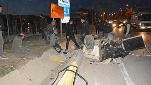 Kazada ikiye bölünen araçtan sağ çıktılar 