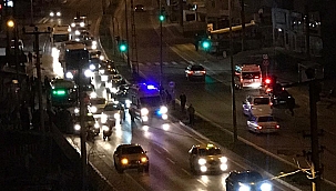 Motosiklet halk otobüsüne çarptı 