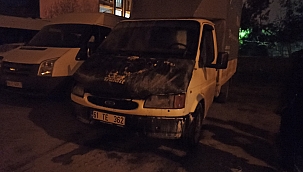 Park halindeki kamyonette yangın çıktı 