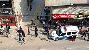 Taşlar ve sopalar havada uçuştu!