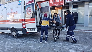 Tüfekle yanlışlıkla birini vurdu!