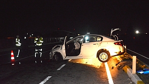 Üç araç birbirine girdi: 2 yaralı! 