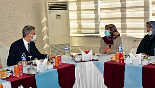 Vali Baruş Diyarbakır annelerini ağırladı 