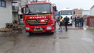 Yangında bir ev kullanılmaz hale geldi 