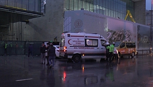 Asma tavan düştü: 4 işçi yaralandı