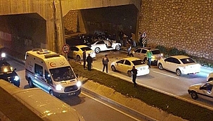 Beton bloğa çarptı: 2 ağır yaralı