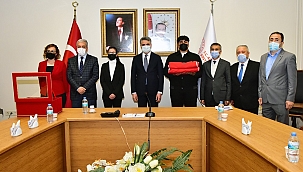 Çanakkale'ye gidecek Türk Bayrağı..