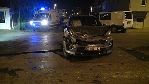 Cip ile minibüs çarpıştı: 1 yaralı 